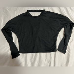 LONG-SLEEVE BLK TOP